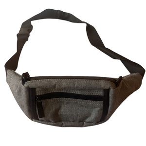 Gray NWOT Steve Madden fanny pack waist bag